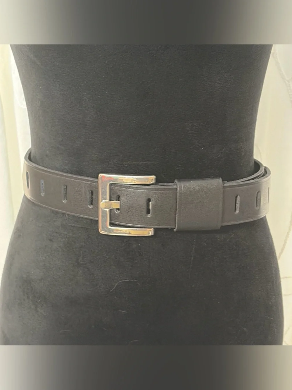 Classic Retro 90s Black Men’s Genuine Leather Belt with Square Buckle